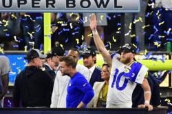 包含热议话题！体育巨星再添辉煌战绩的词条