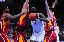 卫冕冠军气势如虹，继续称王